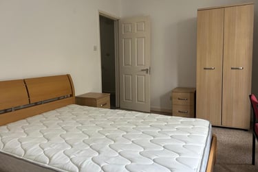 3 bed flat, Napier Terrace, Flat 1, Mutley, Plymouth, PL46ER - Image 14
